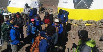 Los atletas de Summit Aconcagua comienzan a ganar altura